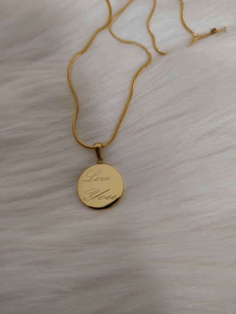 Circle of Love | Photo Necklace | Personalized Necklace| De klaire