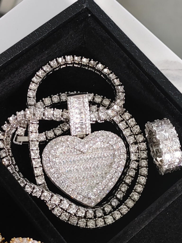 Large Diamond keepsake photo Locket (1.5")